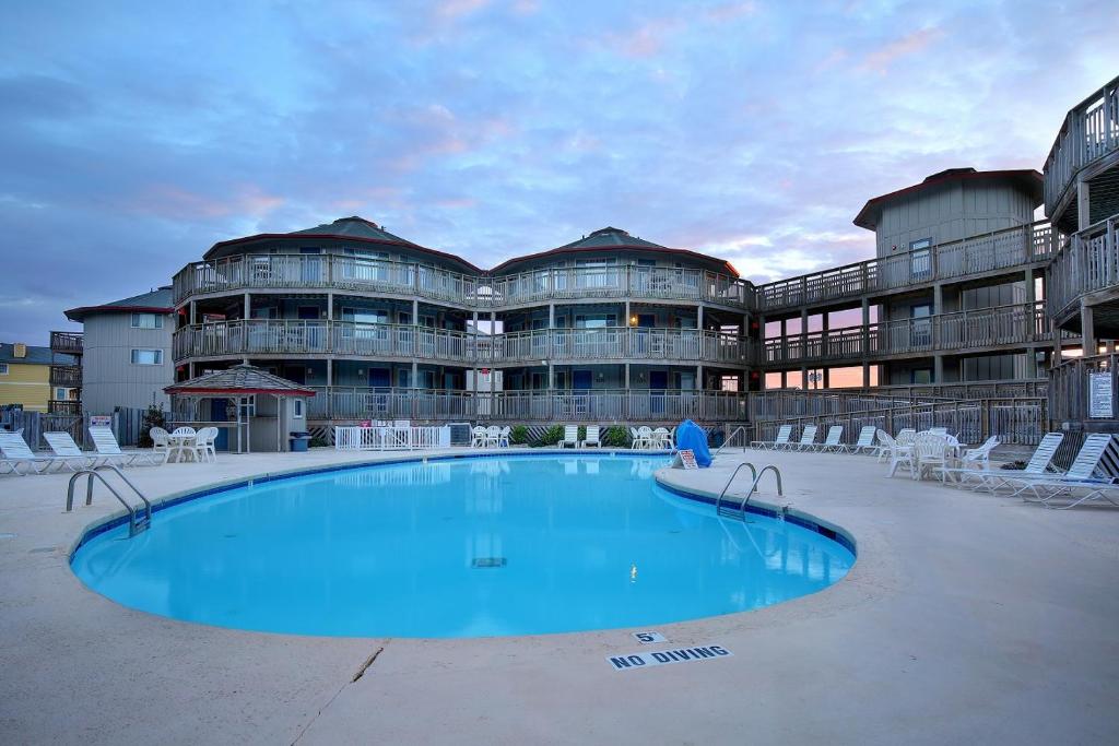 Outer Banks Beach Club - Image 4