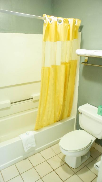 Executive Inn Yanceyville - Image 7