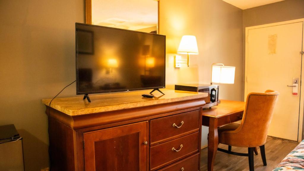 Executive Inn Yanceyville - Image 4