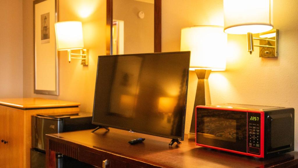 Executive Inn Yanceyville - Image 8