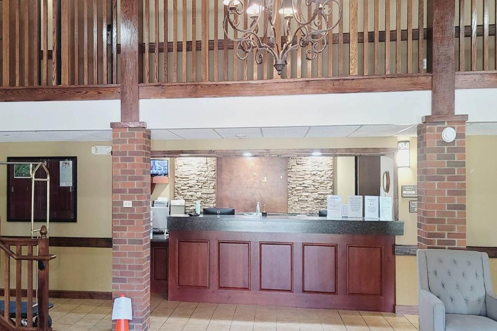 University Inn - Image 4