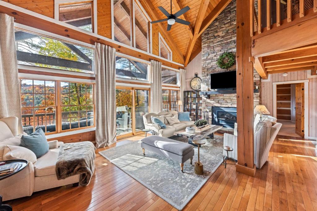 Sapphire Elegance - Image 5