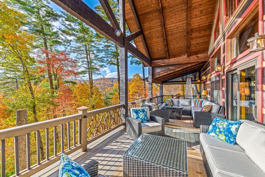 Sapphire Elegance - Image 6