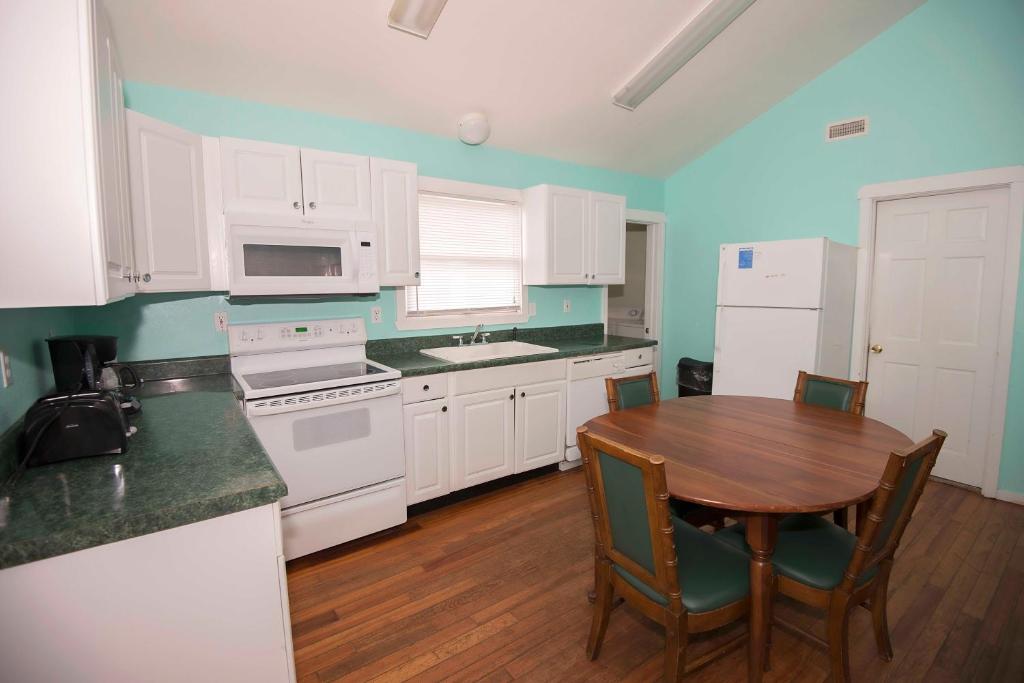 Avon Cottages - Image 8