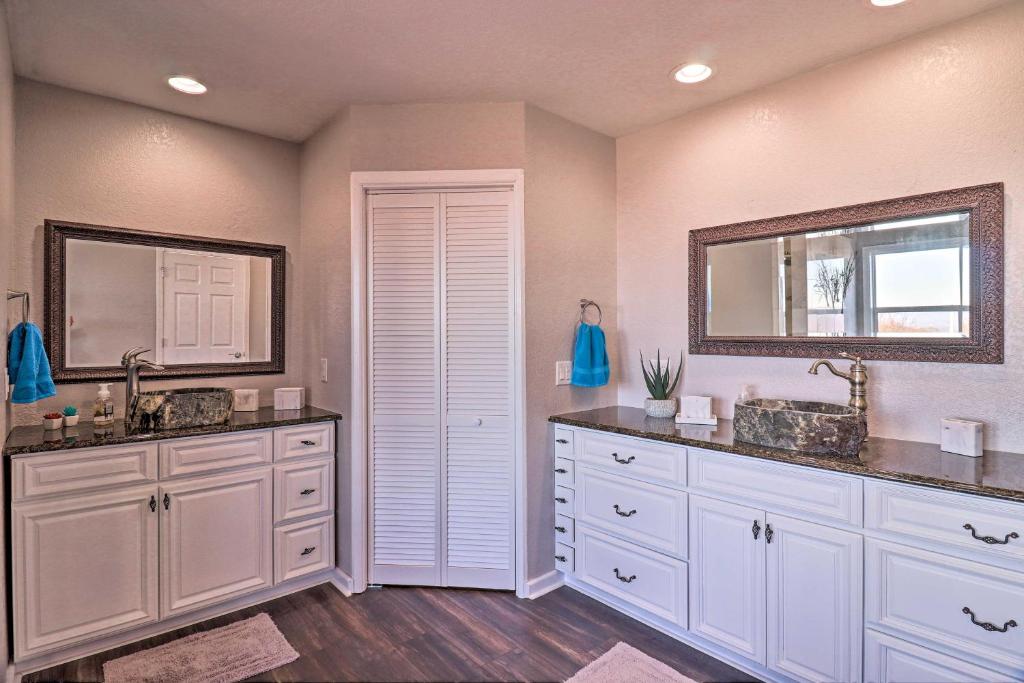 Near Hiking Trails Luxe Canton Getaway with Grill - Image 8