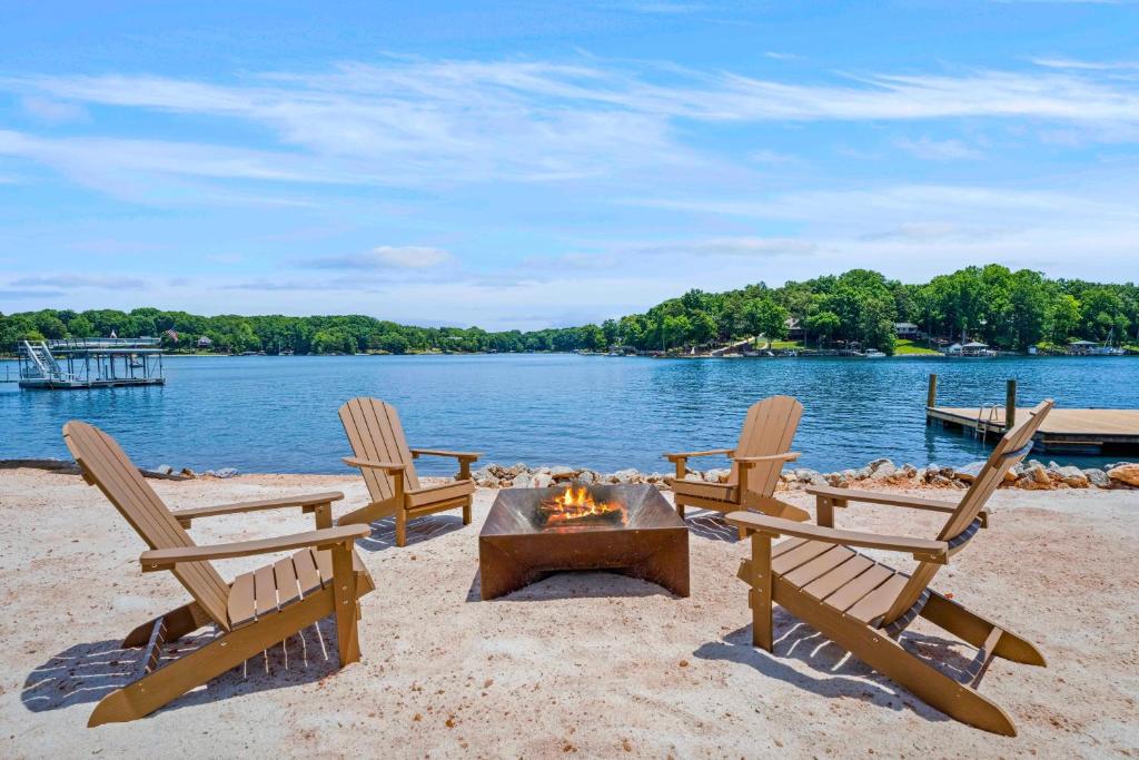 Hogan Crest - Image 8