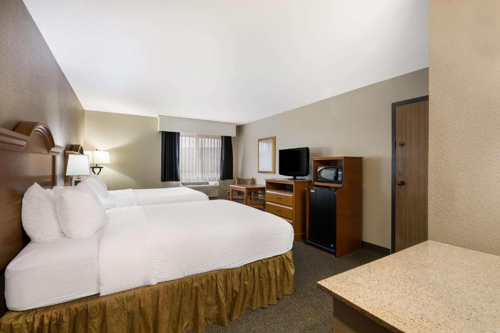 Revel Hotel Minot - SureStay Collection by Best Western - Image 8