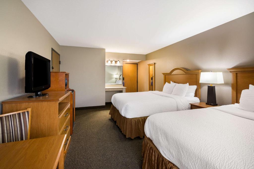 Revel Hotel Minot - SureStay Collection by Best Western - Image 6