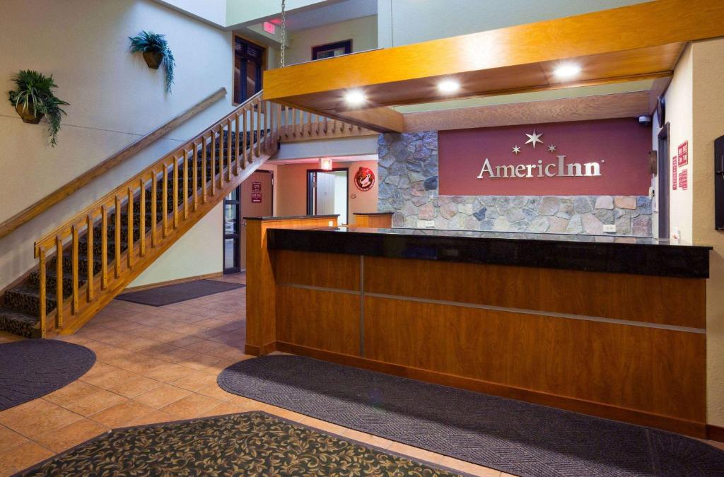 AmericInn by Wyndham Fargo West Acres - Image 4