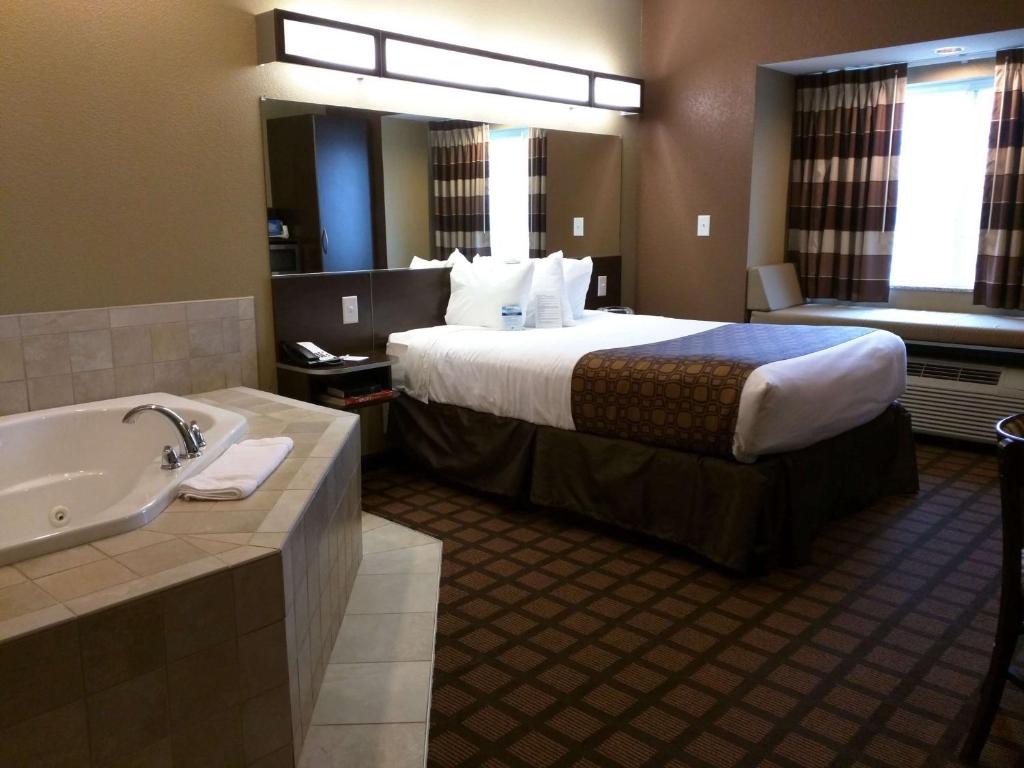 Microtel Inn & Suites by Wyndham Minot