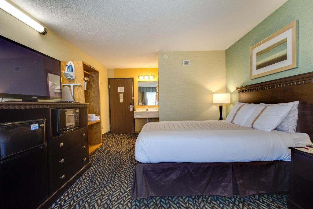 Fireside Inn and Suites - Image 5