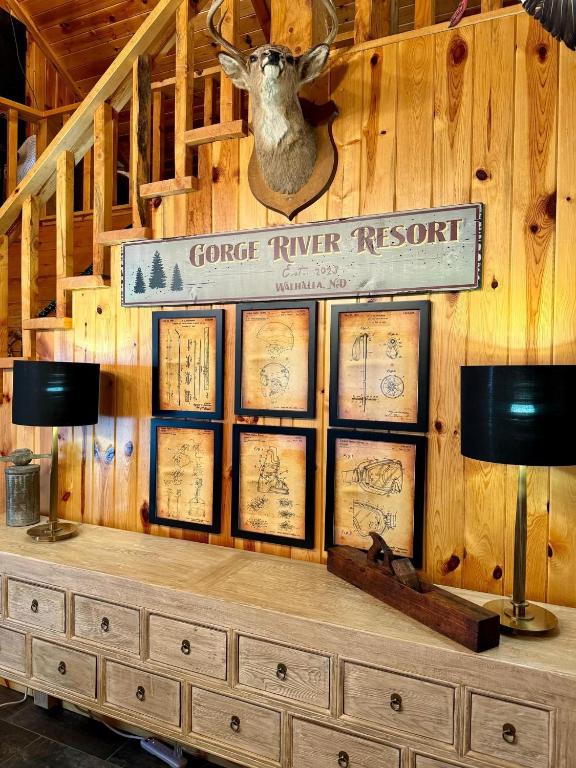 Rustic 5 Bedroom Gorge River Resort