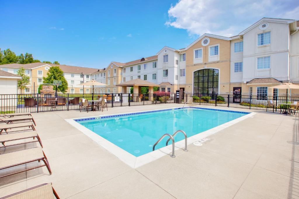 Staybridge Suites Cleveland Mayfield Heights Beachwood by IHG - Image 8