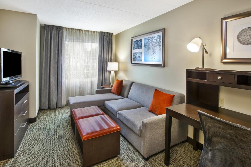 Staybridge Suites Cleveland Mayfield Heights Beachwood by IHG - Image 4