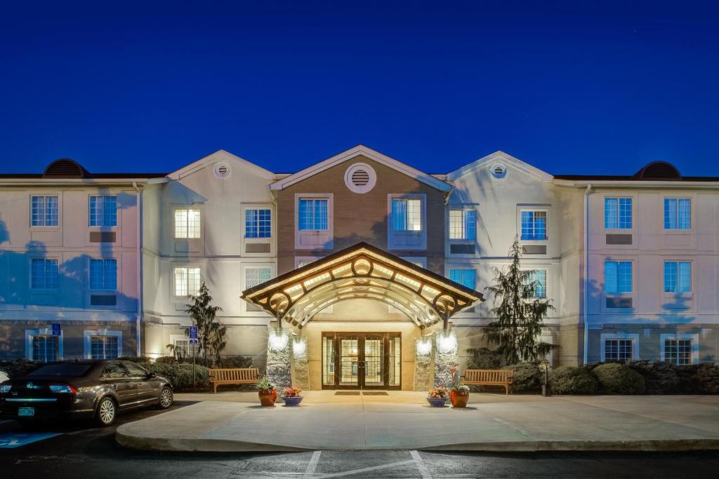 Staybridge Suites Cleveland Mayfield Heights Beachwood by IHG - Image 7