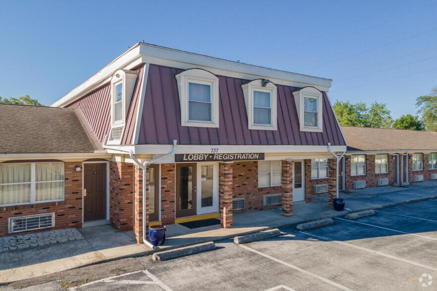 Country Club Inn & Suites - Image 6