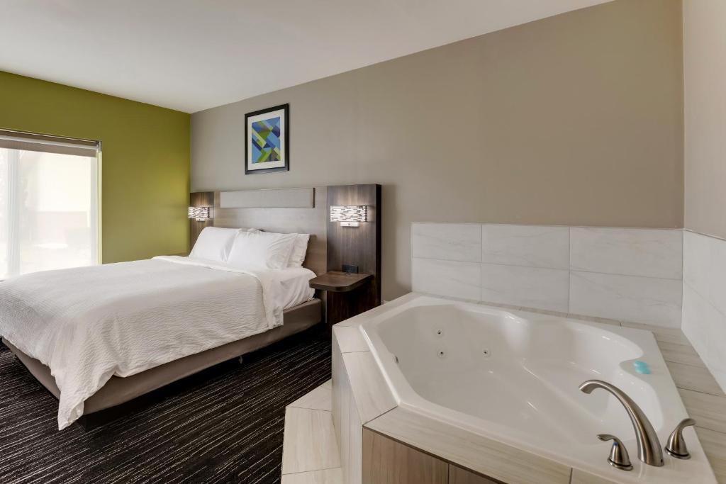 Whirlpool - Photo 1
