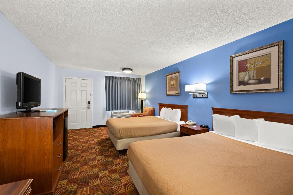 Americas Best Value Inn-Celina - Image 7