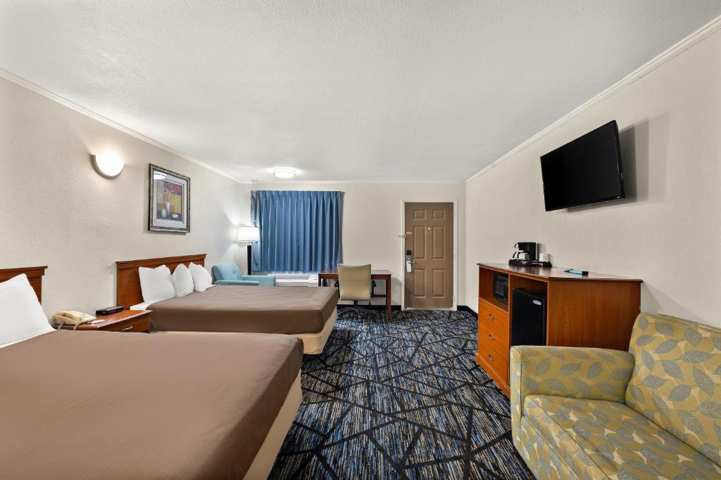 Americas Best Value Inn-Celina - Image 5