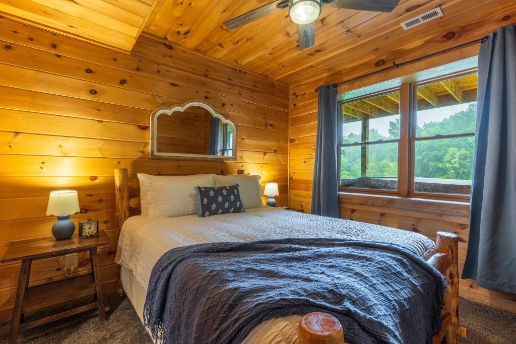 Family Friendly ~ Hocking Hills Cabin ~ Close to Caves, w/Wifi - Image 7