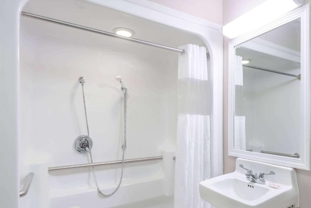 Whirlpool - Photo 3