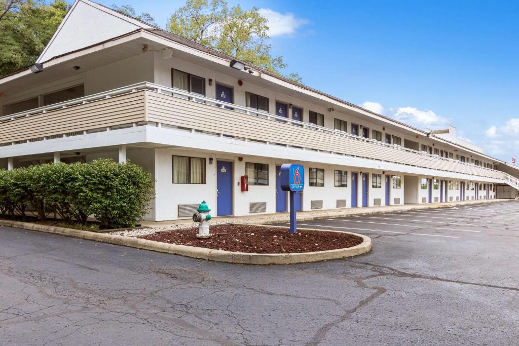 Motel 6-Dayton, OH - Englewood - Image 6