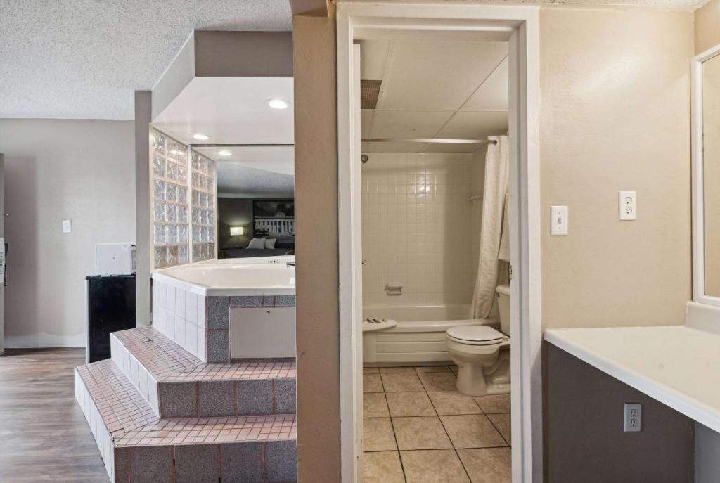 Bathtub - Photo 4
