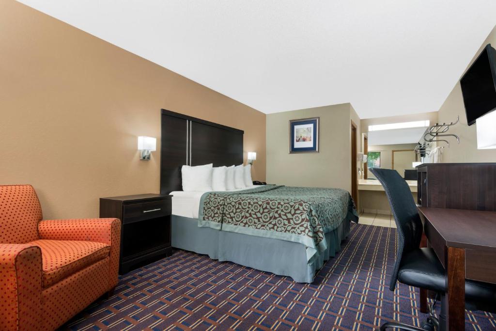 Days Inn by Wyndham Maumee/Toledo - Image 6