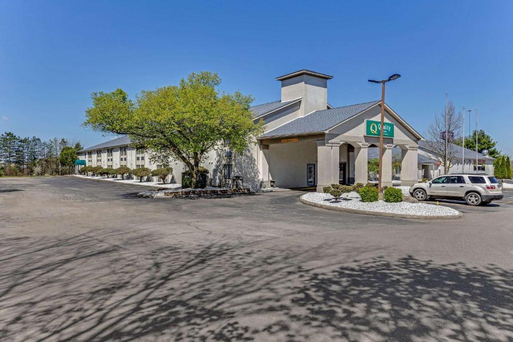 Quality Inn Austintown-Youngstown West