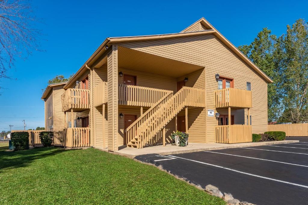 Americas Best Value Inn St. Marys - Image 7