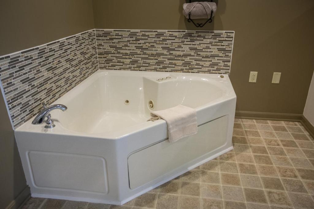 Bathtub - Photo 2