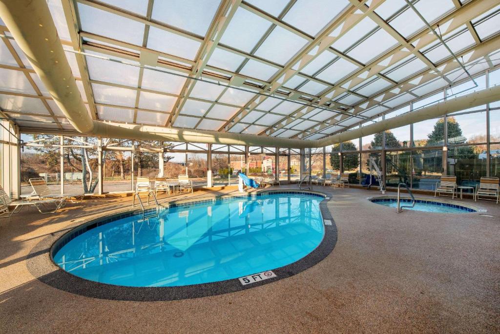 Hot Tub (Jacuzzi) - Photo 4