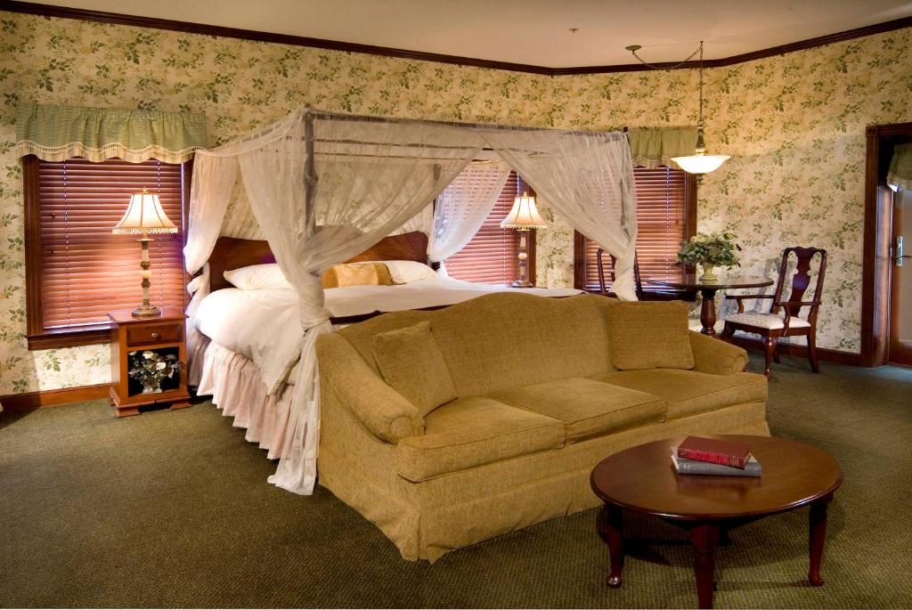 Carlisle Inn - Image 8