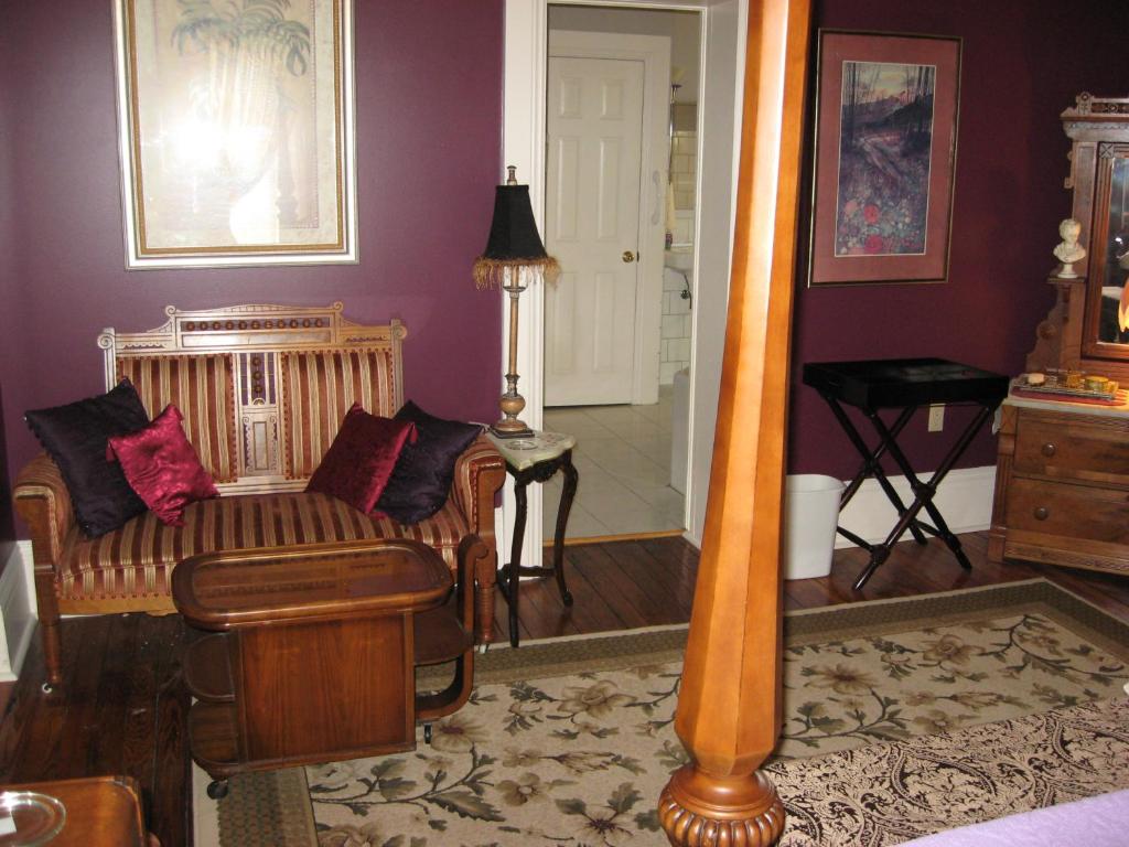 Bayberry House Bed and Breakfast - Image 6
