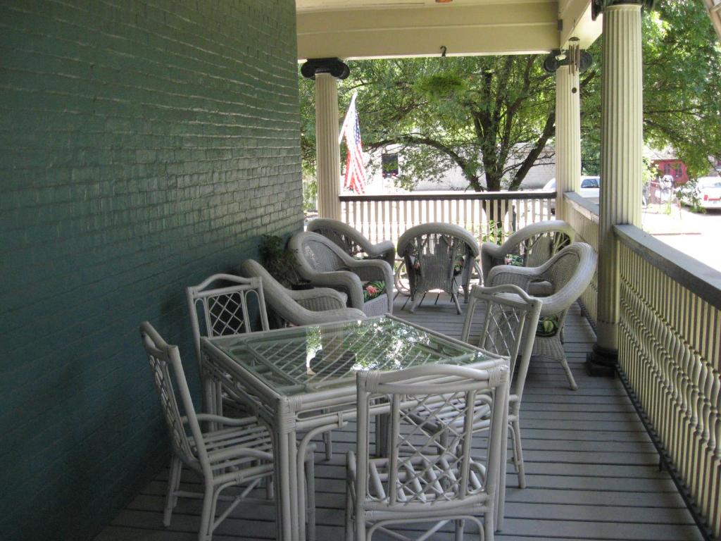 Bayberry House Bed and Breakfast - Image 8