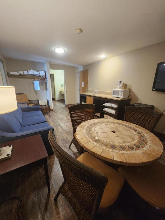 Put-in-Bay Resort & Conference Center - Image 6
