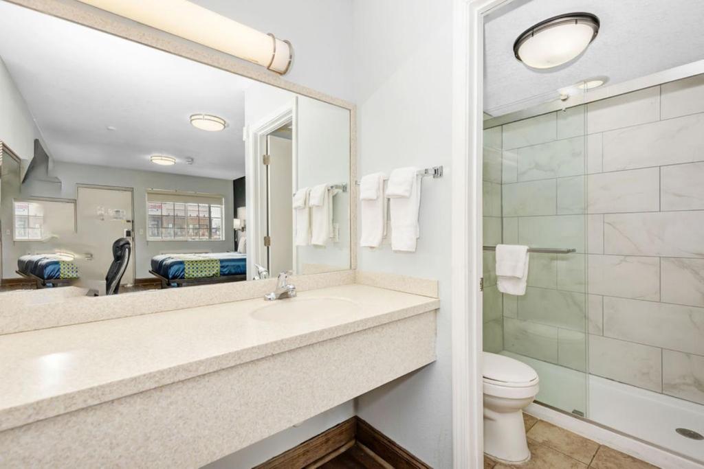 Bathtub - Photo 8