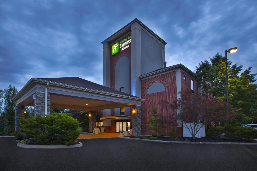 Holiday Inn Express Hotel & Suites Cincinnati Northeast-Milford by IHG - Image 7