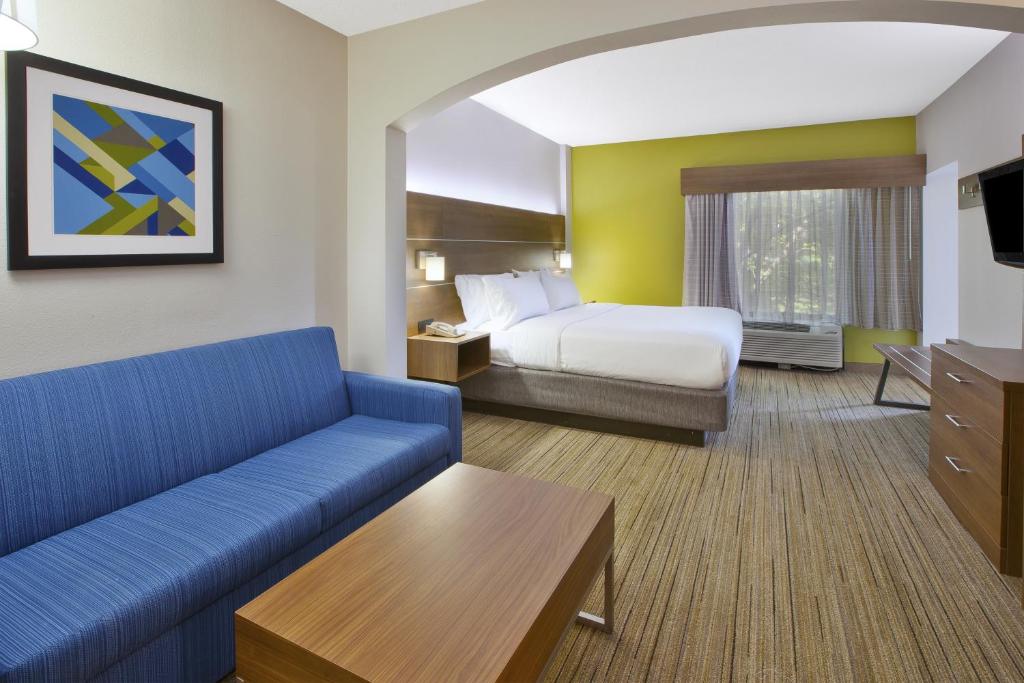 Holiday Inn Express Hotel & Suites Cincinnati Northeast-Milford by IHG - Image 6