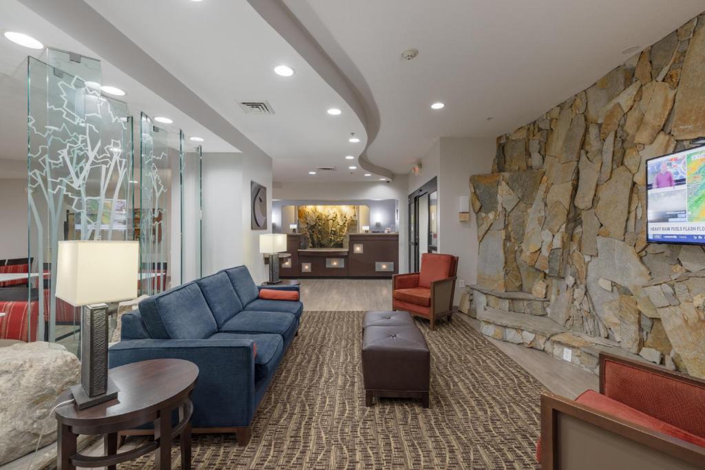 Comfort Suites Perrysburg - Toledo South - Image 5