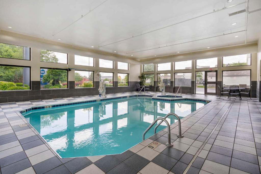 Best Western Suites Columbus - Image 4
