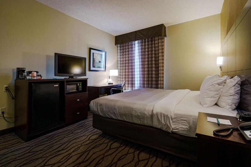 Quality Inn I-75 West Chester-North Cincinnati - Image 5