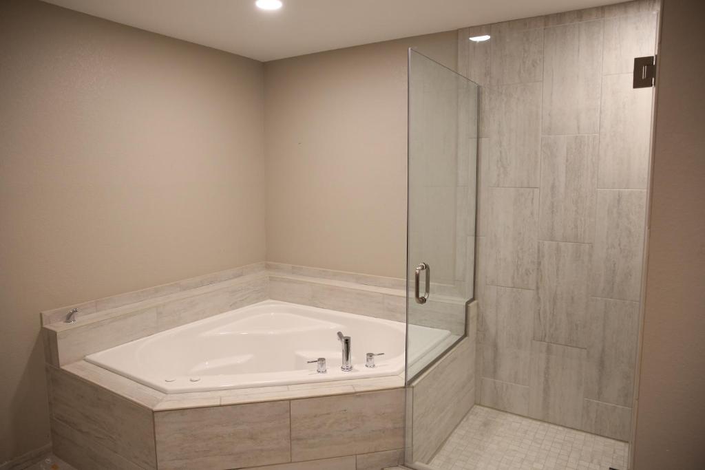 Bathtub - Photo 4