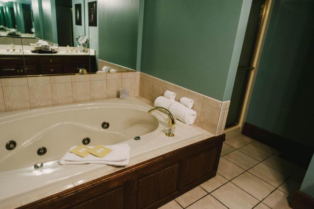 Whirlpool - Photo 3