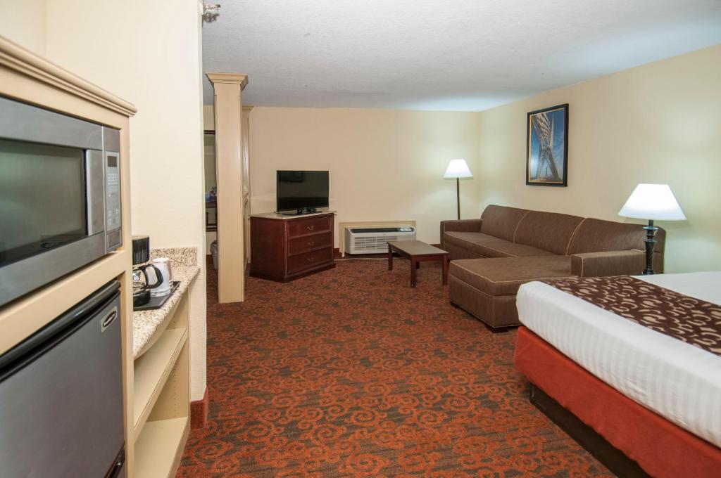 Governors Suites Hotel Oklahoma City Airport Area - Image 6