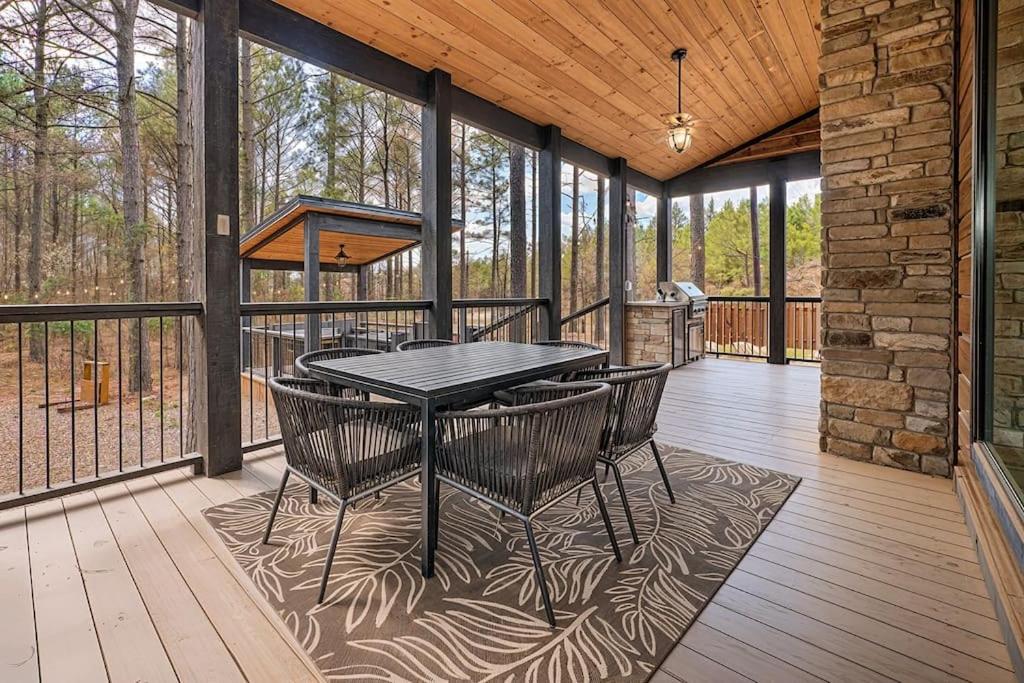 Family Getaway, Hot Tub, Firepit! - Image 5