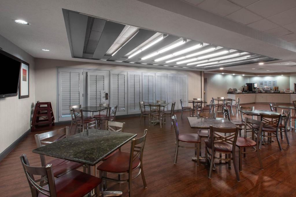 Wingate by Wyndham Oklahoma City Airport - Image 5