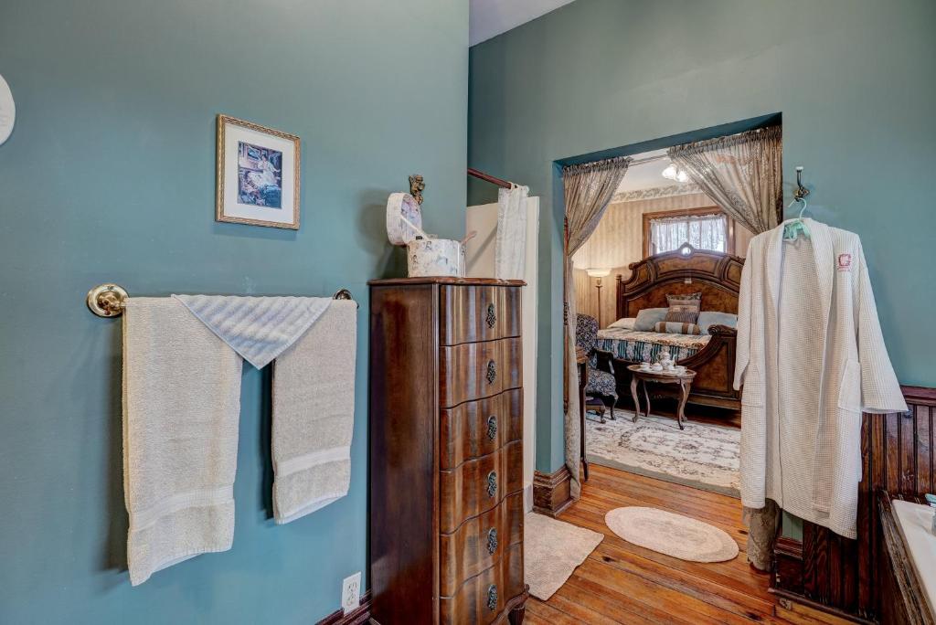 Grandison Inn - Image 6