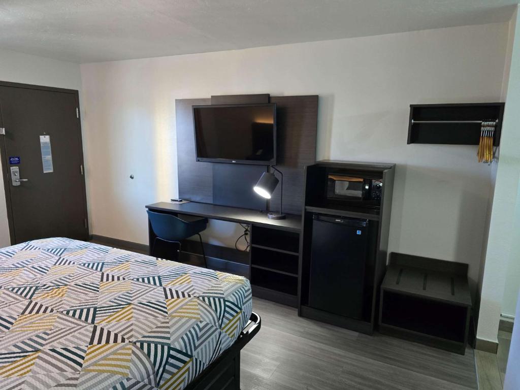 Motel 6 Oklahoma City OK Frontier City - Image 8