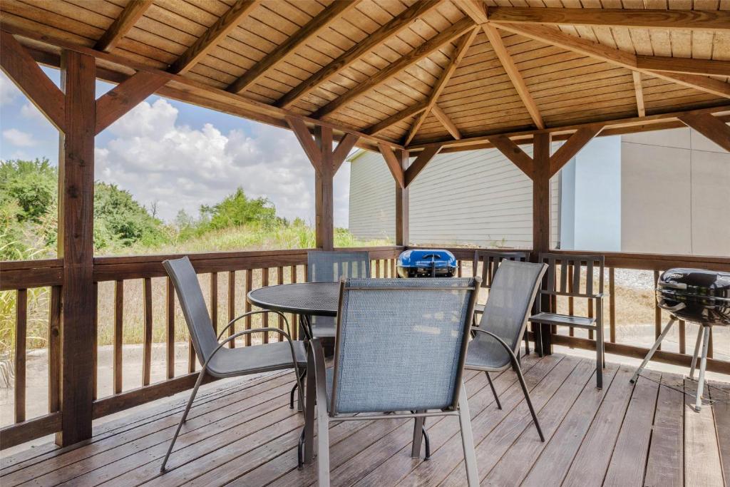 SureStay Plus Hotel by Best Western Ada - Image 6